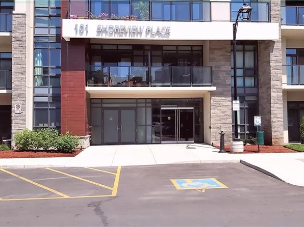 101 Shoreview Pl #225, Hamilton, ON L8E 0K2