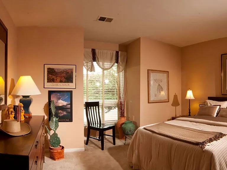 Queen's Purchase Apartments — Photo 8