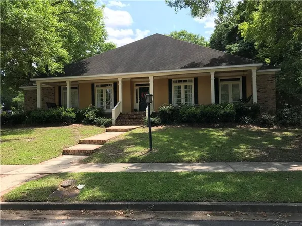 5913 Sutherlin Dr, Mobile, AL 36609