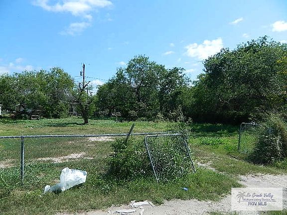 2nd image of 446 Tampico Ave