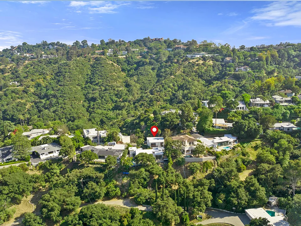 3315 Bonnie Hill Dr