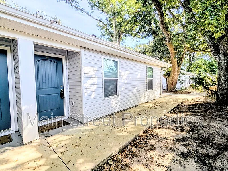 313 N Navy Blvd #1C
