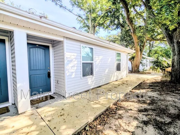 313 N Navy Blvd #1C, Pensacola, FL 32507
