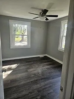 1155 Hartzell St — Photo 6