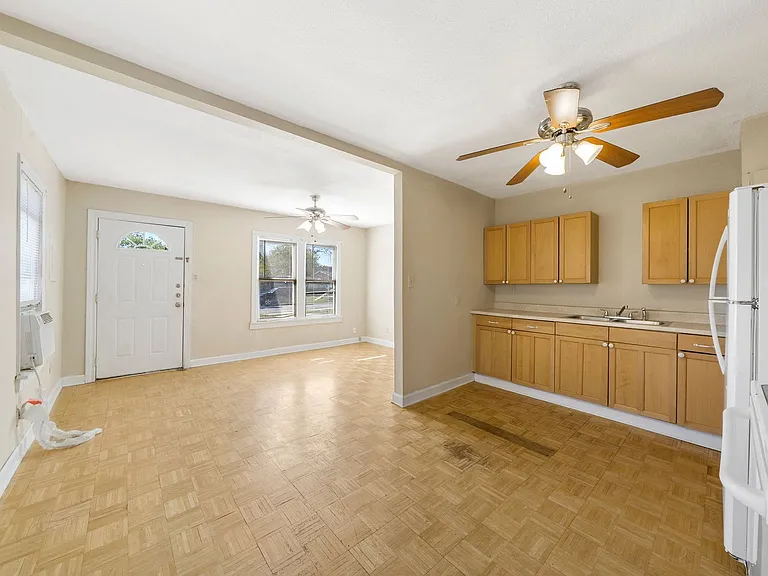 313 La Manda Blvd — Photo 11