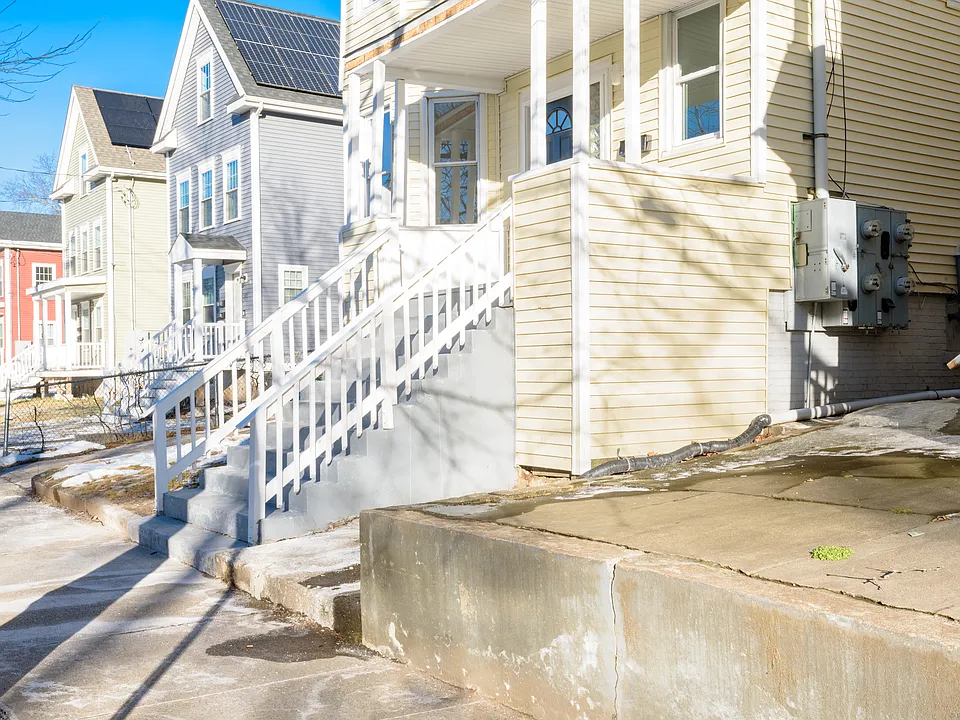 517 Winchester Ave #2
