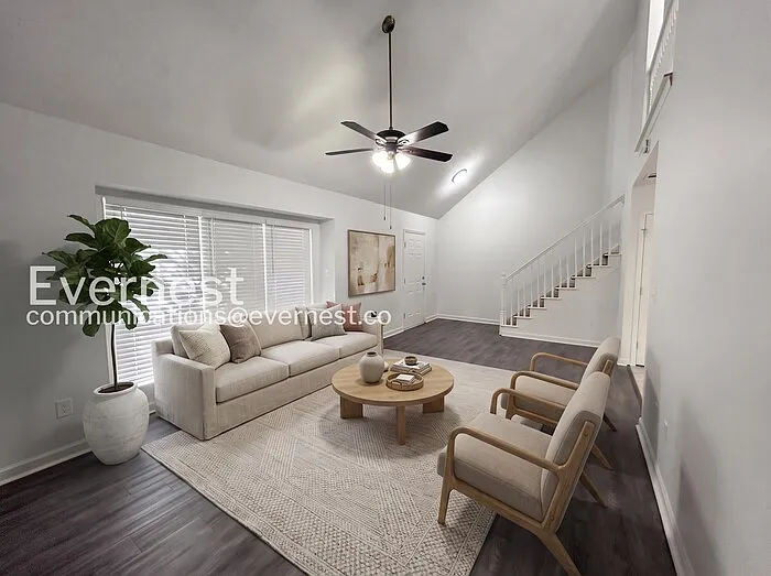 3 bed, 2.5 bath, 1658 sqft, $1,745 — Photo 3