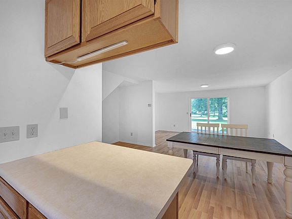 5th image of 84 Saybrook Road