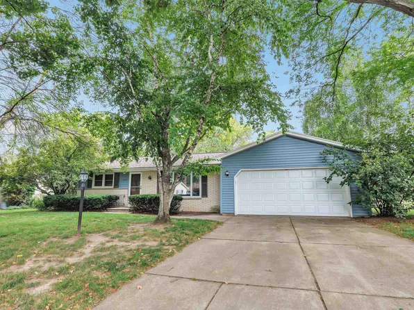 2475 Forestville Dr, Green Bay, WI 54304