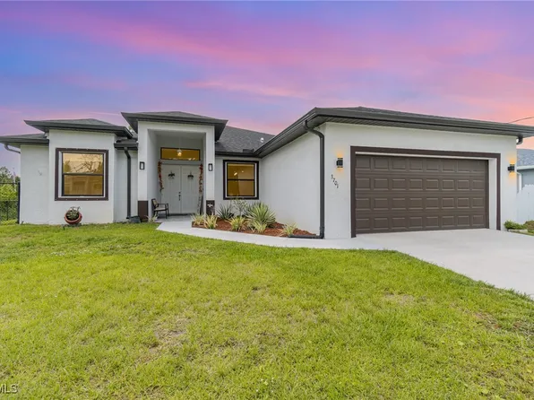 3701 Flora Ave N, Lehigh Acres, FL 33971