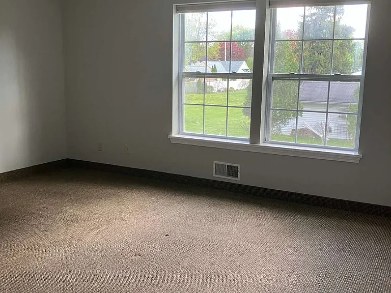 1027 Whitney Rd E #1 — Photo 12
