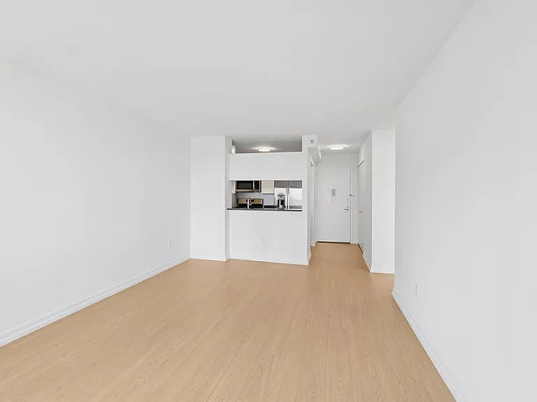 420 W 42nd St #26C — Photo 5