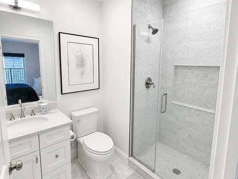 728 E Broadway #206 — Photo 4