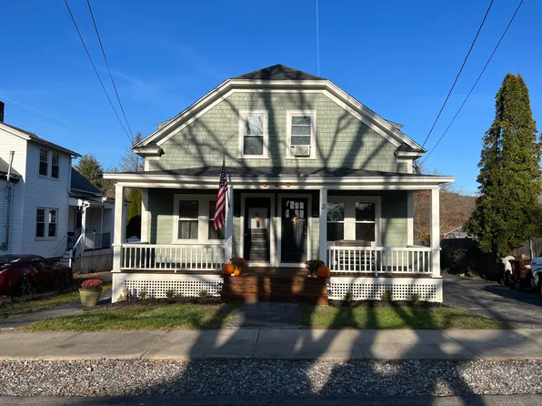 21 Madison St #2, Amesbury, MA 01913