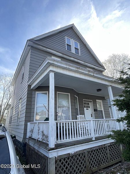 2nd image of 1318 Alden Place
