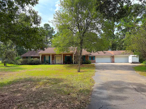 851 Oakridge Dr, Cleveland, TX 77328