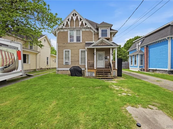 38 Walnut St, Batavia, NY 14020