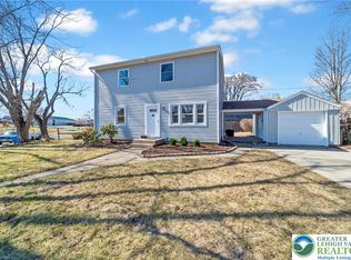 325 E Saucon St, Hellertown, PA 18055