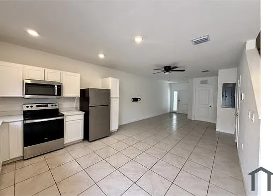 3 bed, 1476 sqft, $2,700 — Photo 3
