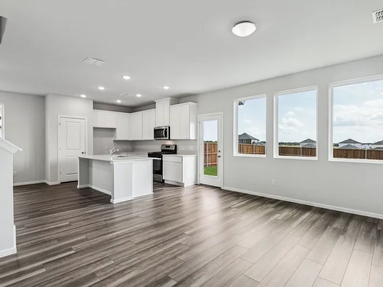 1328 Middlebrooks Dr — Photo 1