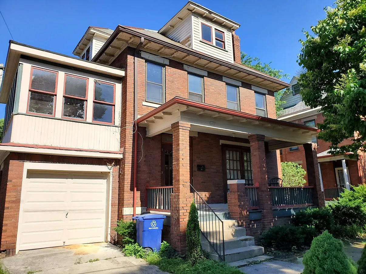 4 bed, 1.5 bath, 2081 sqft, $2,750 — Photo 1