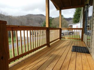 85 Weasel Way, Clyde, NC 28721