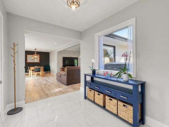 2nd image of 6594 Springdale Rd