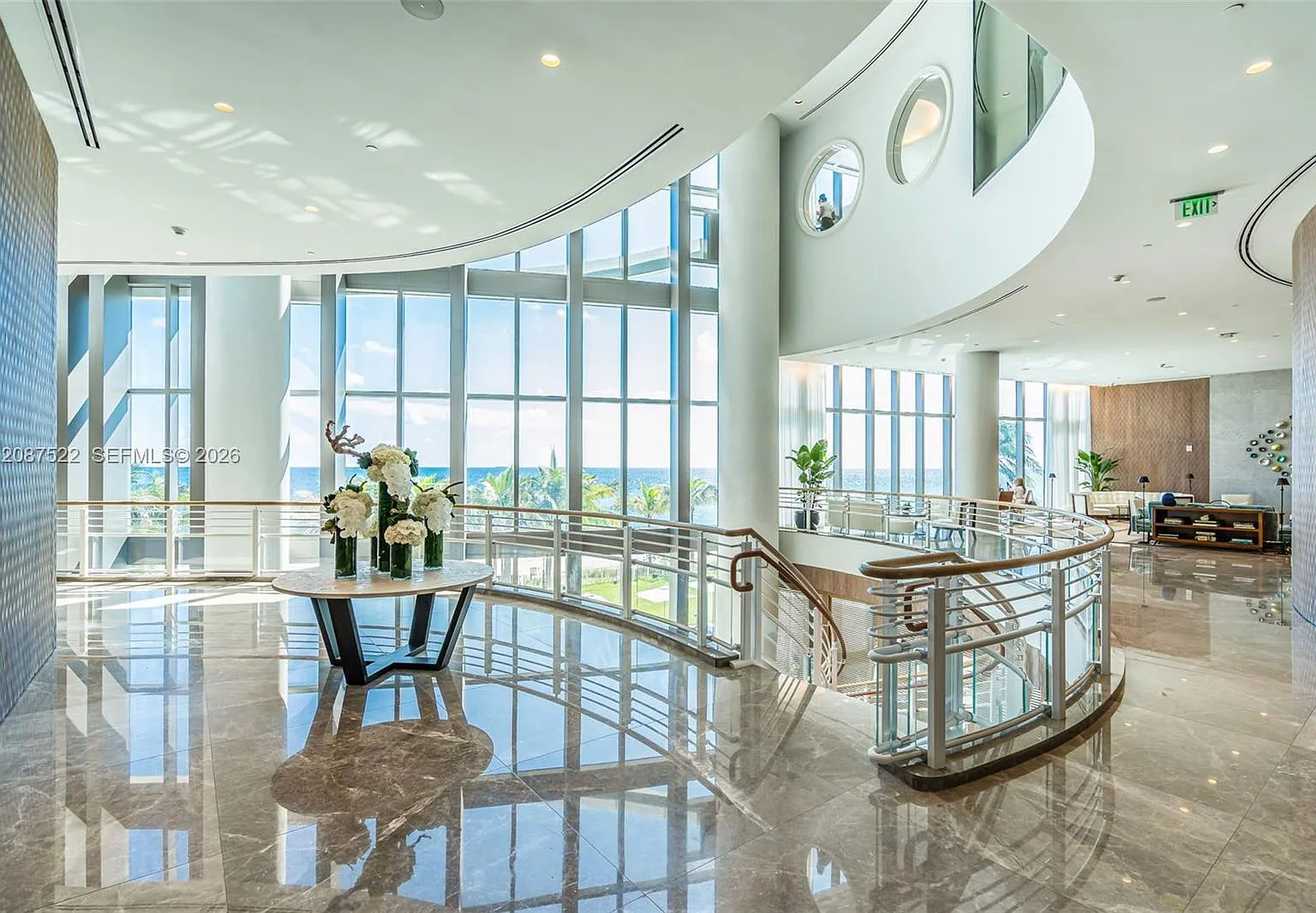 15701 Collins Condo — Photo 3