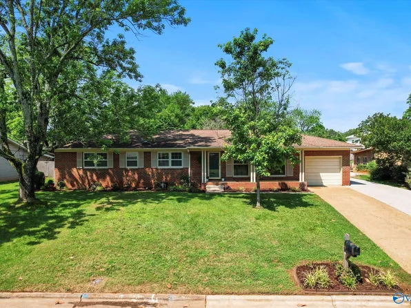 9022 Craigmont Rd SW, Huntsville, AL 35802