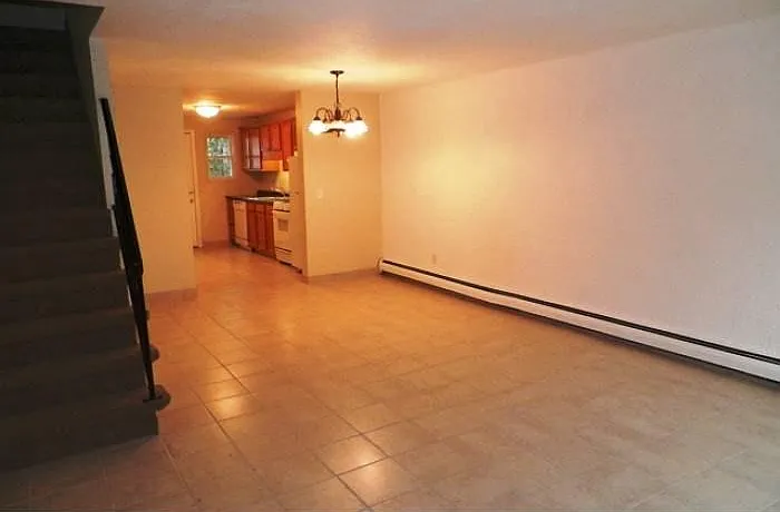 139 Hillcrest Ave — Photo 10
