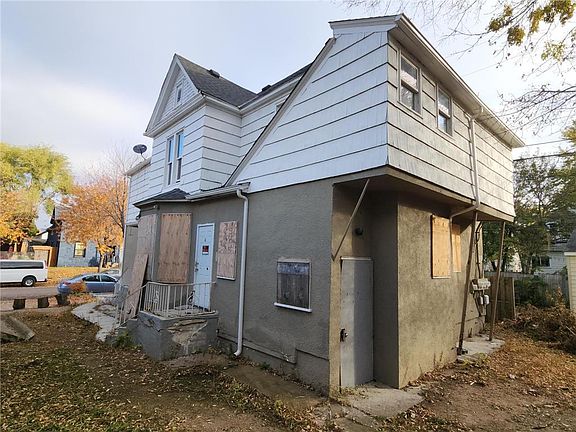 3rd image of 9 37th St