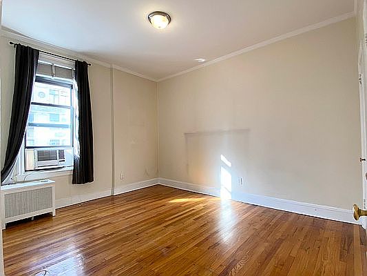5th image of 58 W 72nd St APT 5D