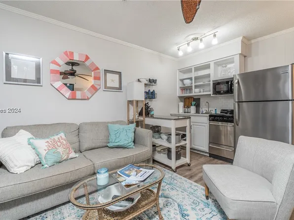 23 S Forest Bch #382, Hilton Head Island, SC 29928