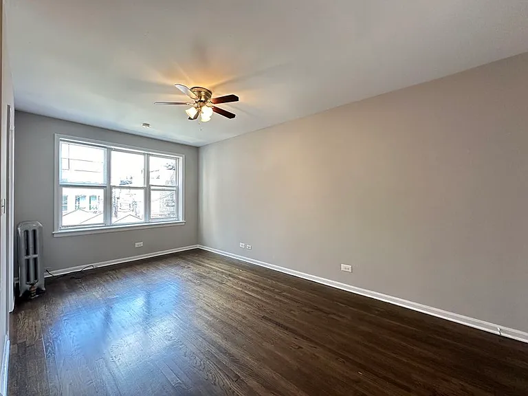 914 W Dakin St #512 — Photo 7