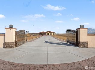 21347 Road D5 NE, Soap Lake, WA 98851