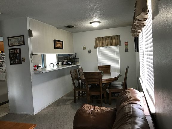 3rd image of 502 W Formosa Blvd