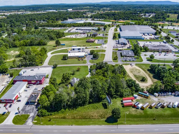 1560 N Main St, Crossville, TN 38555