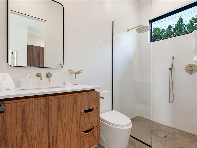 524 E Miraleste Ct — Photo 53