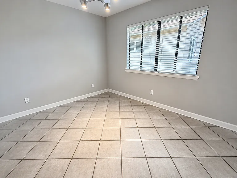 289 Honeysuckle Way — Photo 16