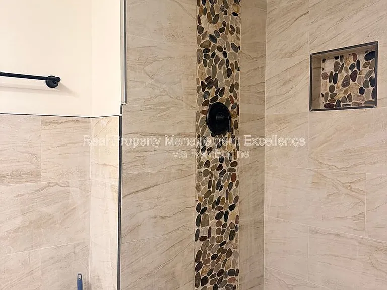 1330 Park Glen Dr #104 — Photo 19