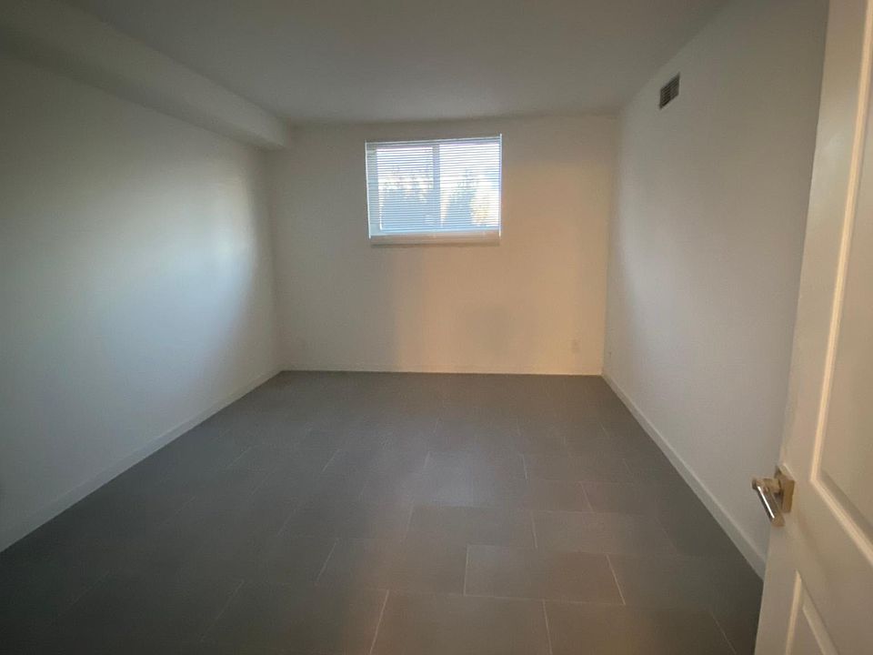 1st image of 13605 NE 3rd Ct #415