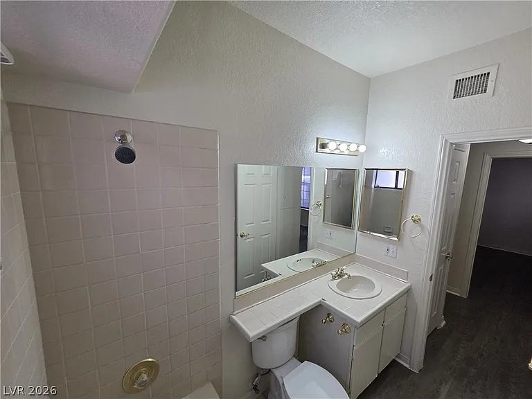 1407 Santa Margarita St #A — Photo 57