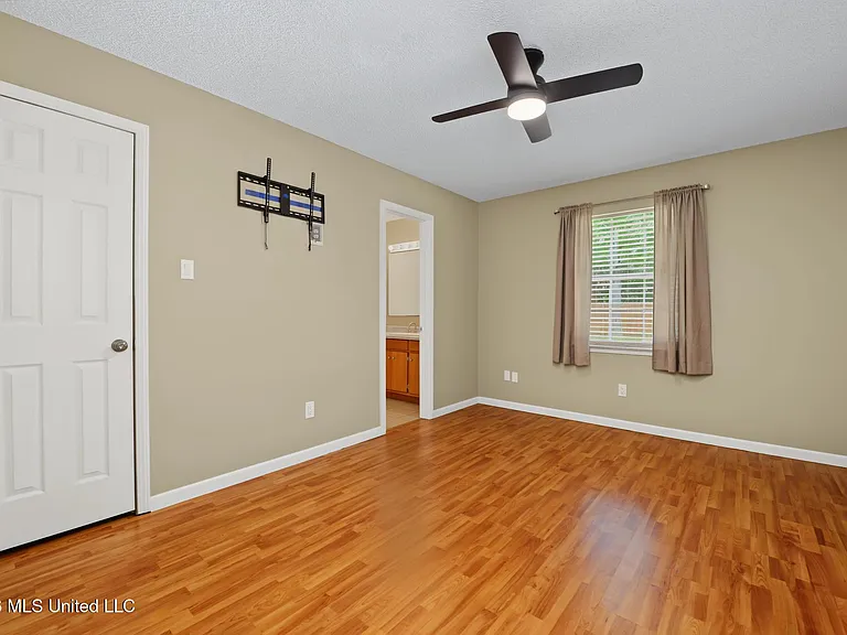 12916 Rosemont St — Photo 9