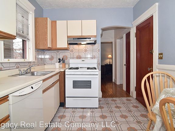 2nd image of 94-96 Medway St #10