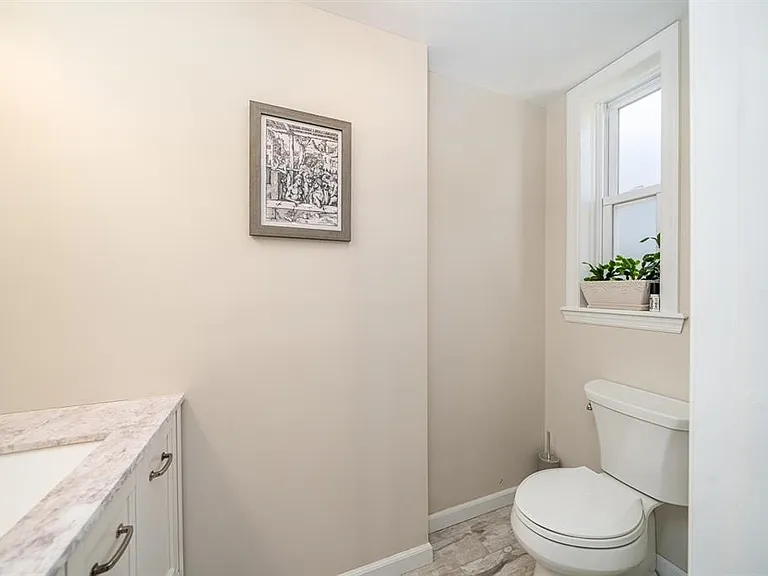 118 W 46th St — Photo 25