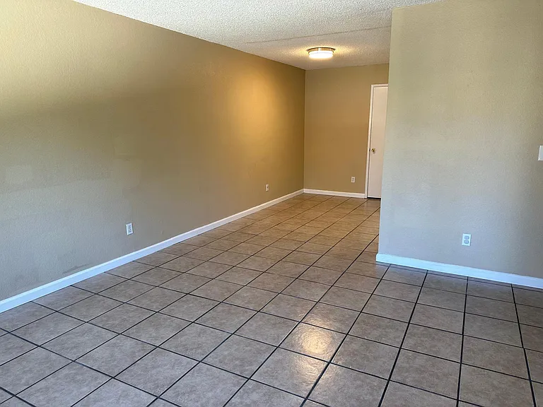 109 Luna Grande Cir #58 — Photo 4