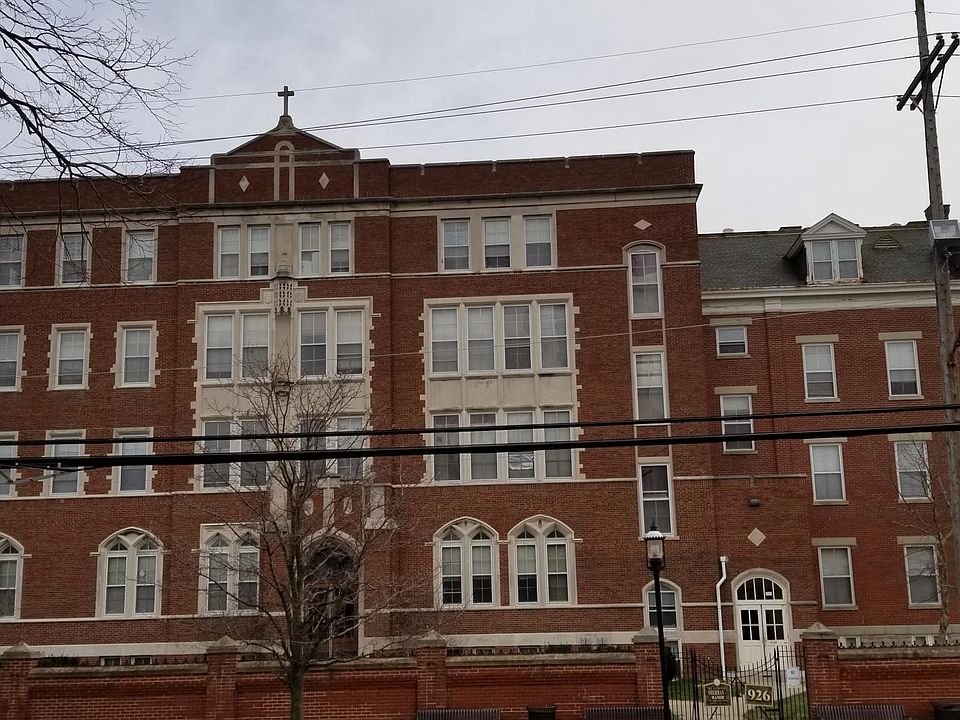 1st image of 926 S 2nd St #205