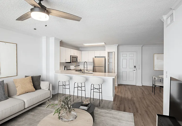 Gables Grand Plaza Apartments — Photo 47