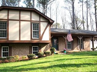 1090 Northshore Dr, Roswell, GA 30076