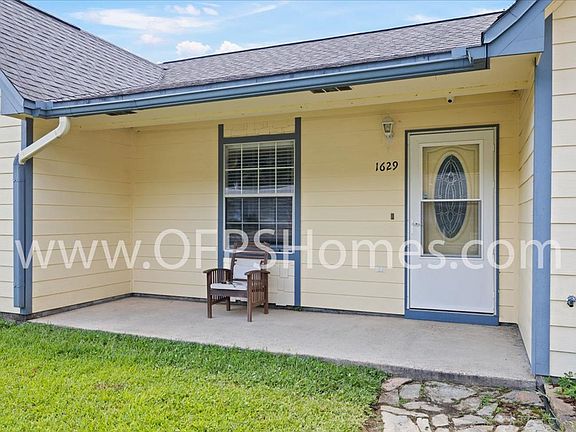 4th image of 1629 Campbell Dr N